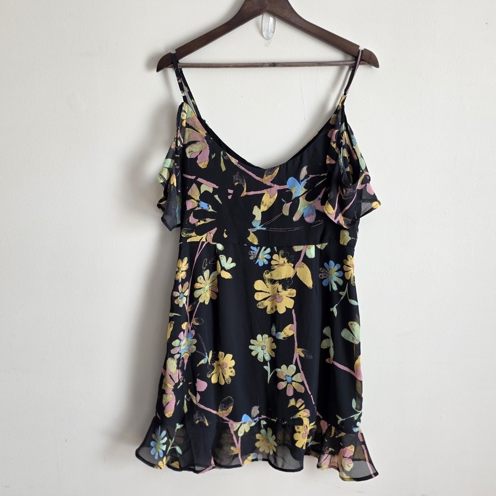 NWT Urban Outfitters Mini Dress Womens Large Black Floral‎ Cold Shoulder Ruffle - Picture 6 of 14